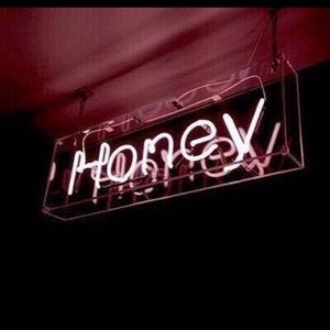 Meet your Posher, Ana